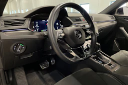 met. musta Skoda Superb 2024 kuva 24.