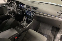 met. musta Skoda Superb 2024 kuva 26.