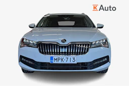 Valkoinen Skoda Superb 2024 kuva 5.