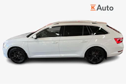 Valkoinen Skoda Superb 2024 kuva 7.