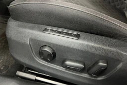 Valkoinen Skoda Superb 2024 kuva 16.