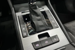 Valkoinen Skoda Superb 2024 kuva 21.