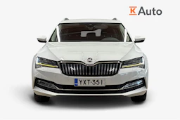 valkoinen Skoda Superb 2024 kuva 4.