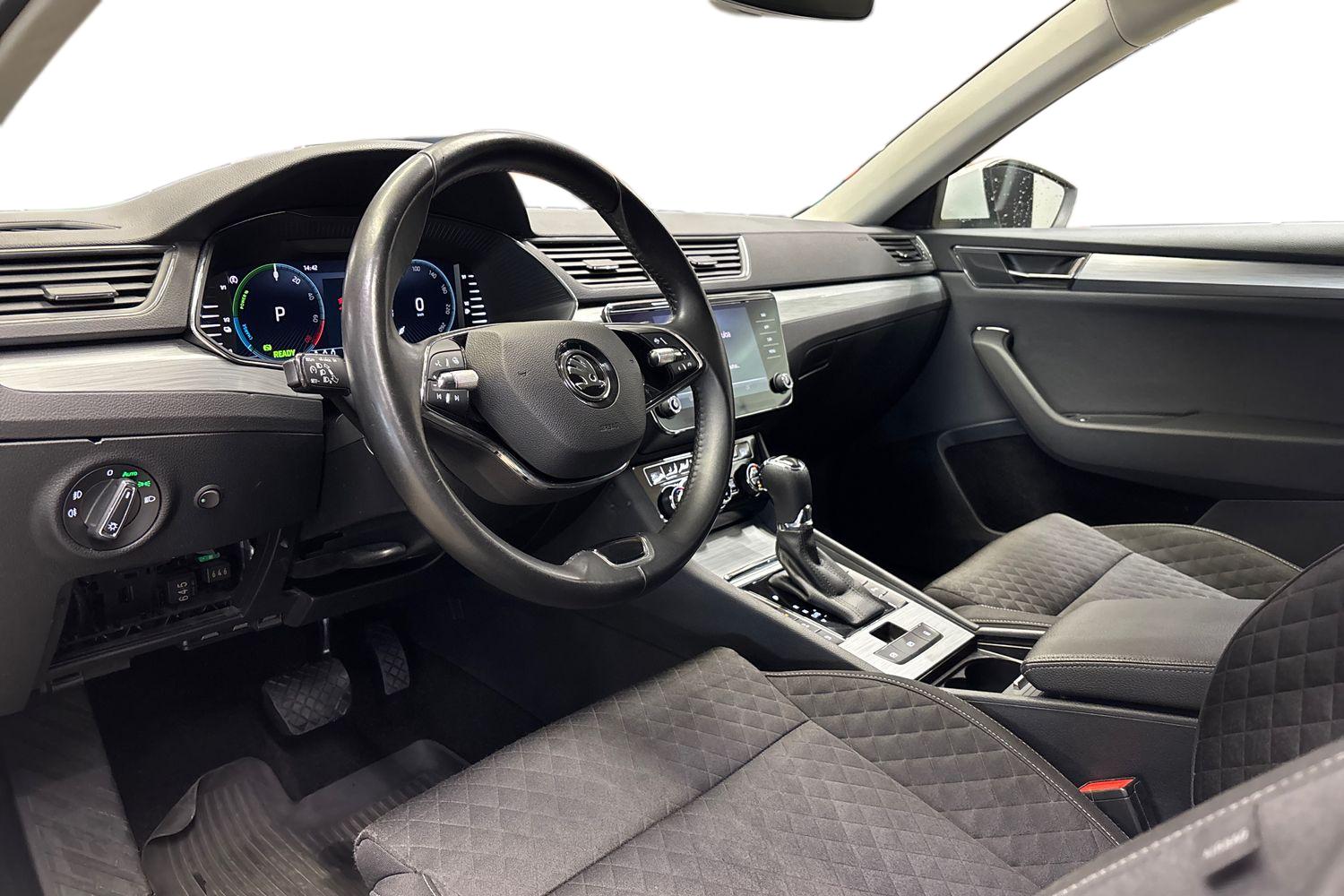 Skoda Superb 2024, kuva 6/29