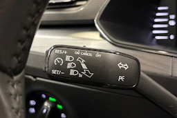 valkoinen Skoda Superb 2024 kuva 15.