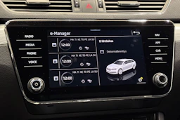valkoinen Skoda Superb 2024 kuva 24.