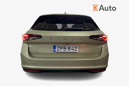 keltainen Skoda Superb 2024 kuva 4.