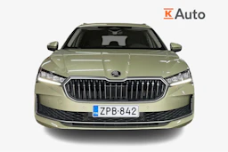 keltainen Skoda Superb 2024 kuva 5.