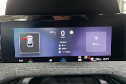 keltainen Skoda Superb 2024 kuva 19.