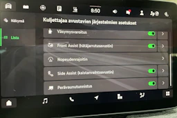 keltainen Skoda Superb 2024 kuva 26.