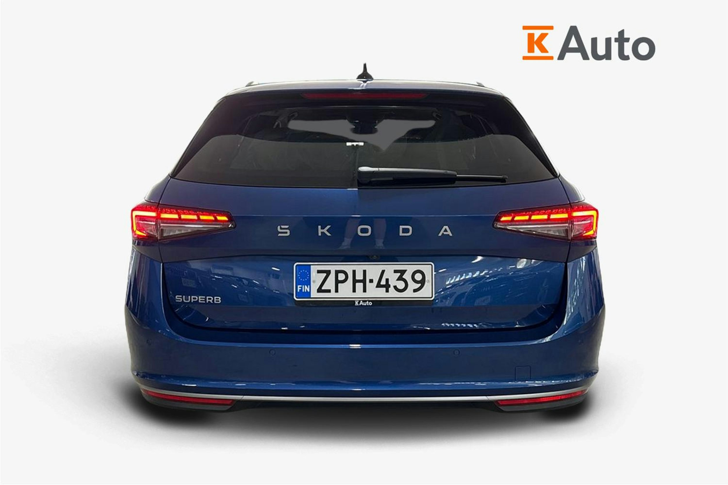 sininen Skoda Superb 2024 kuva 3.