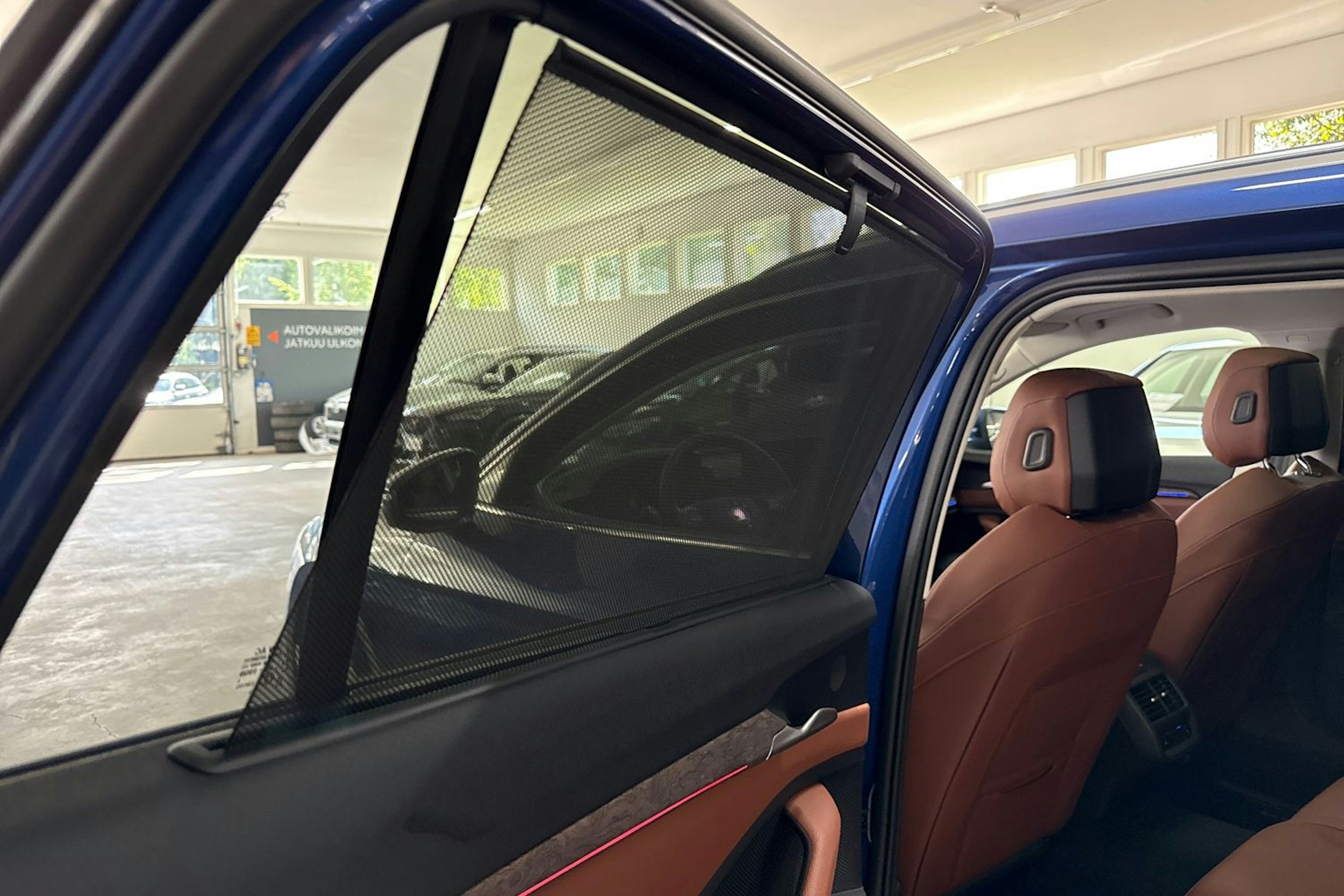 sininen Skoda Superb 2024 kuva 18.