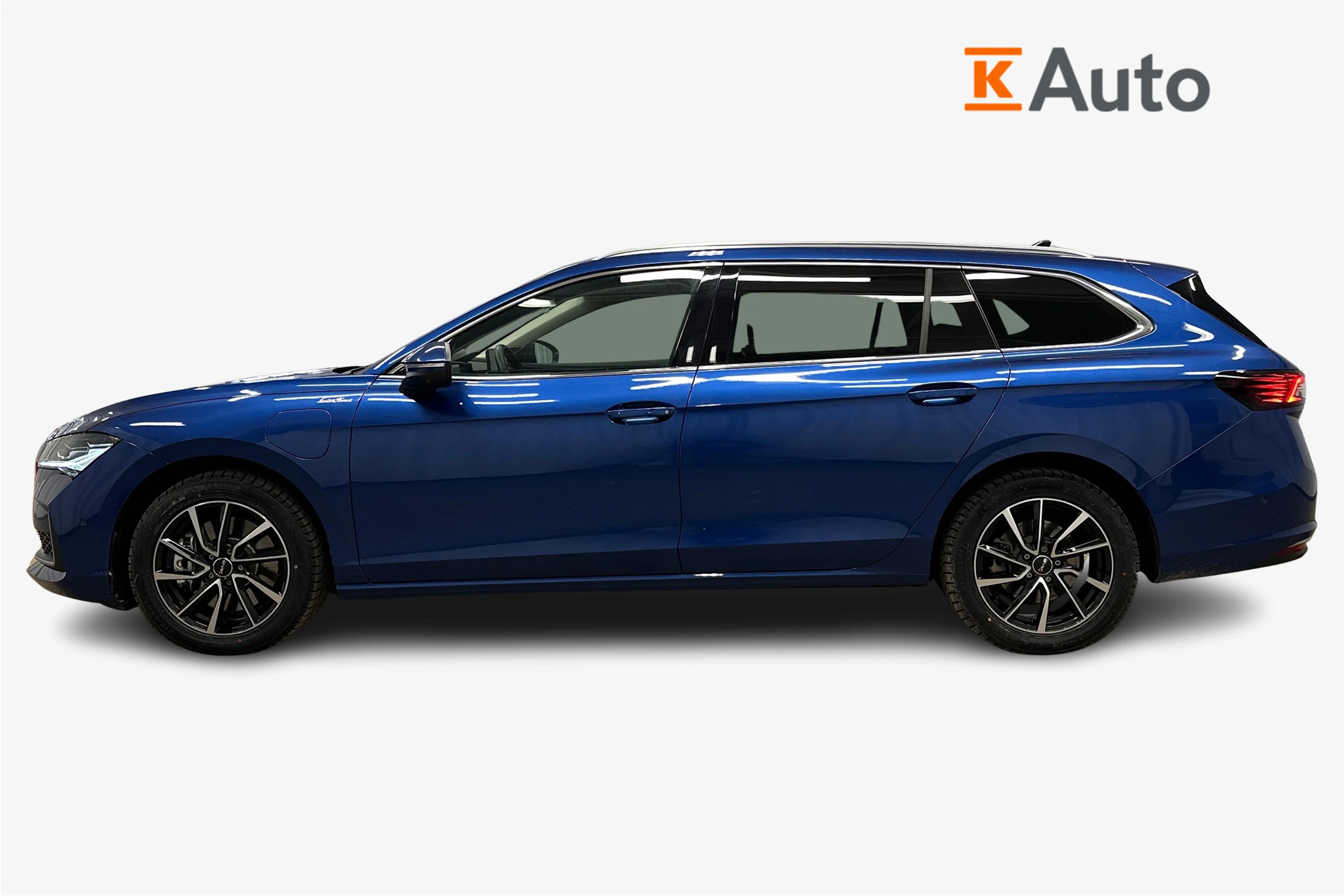 sininen Skoda Superb 2025 kuva 5.