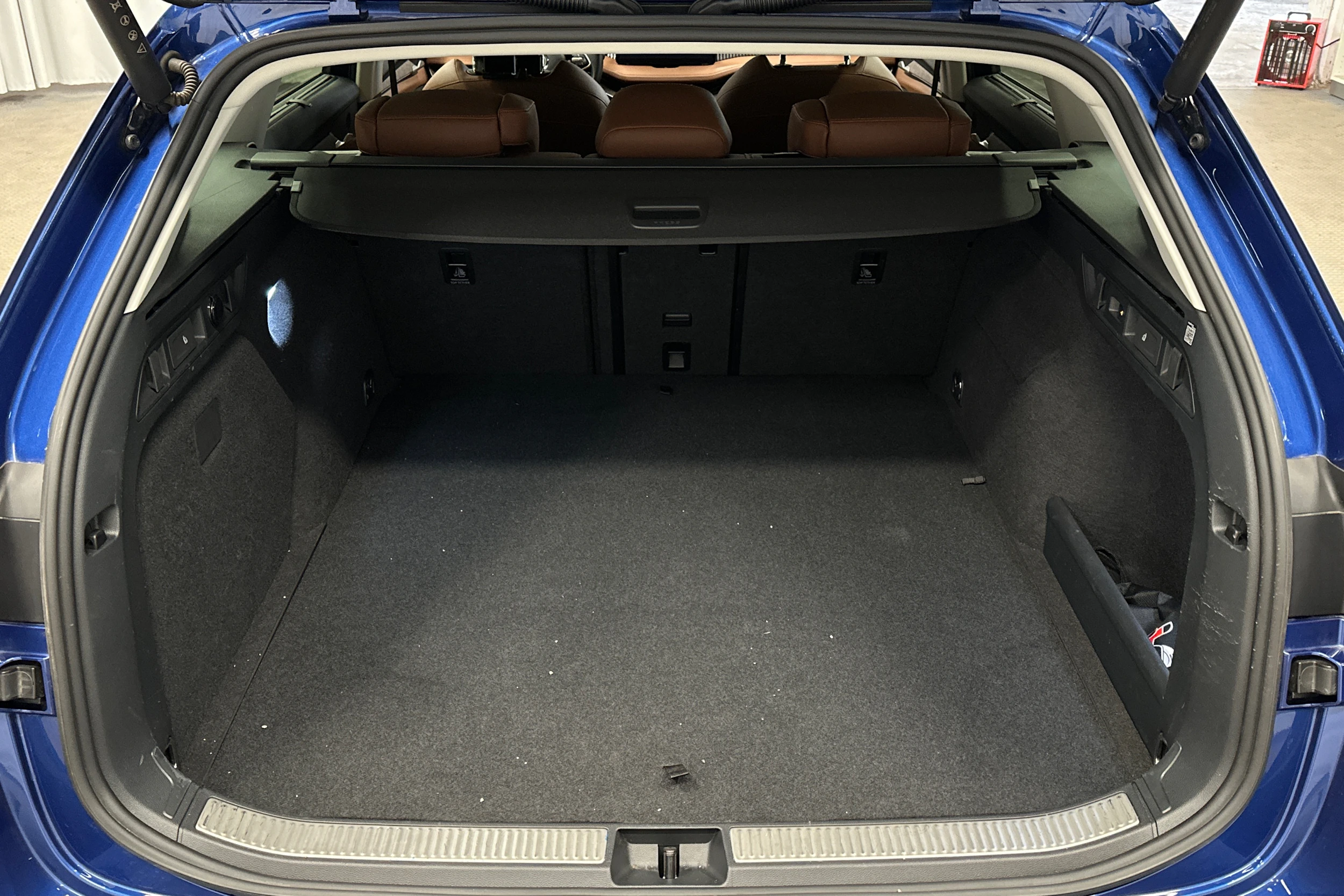 sininen Skoda Superb 2025 kuva 11.