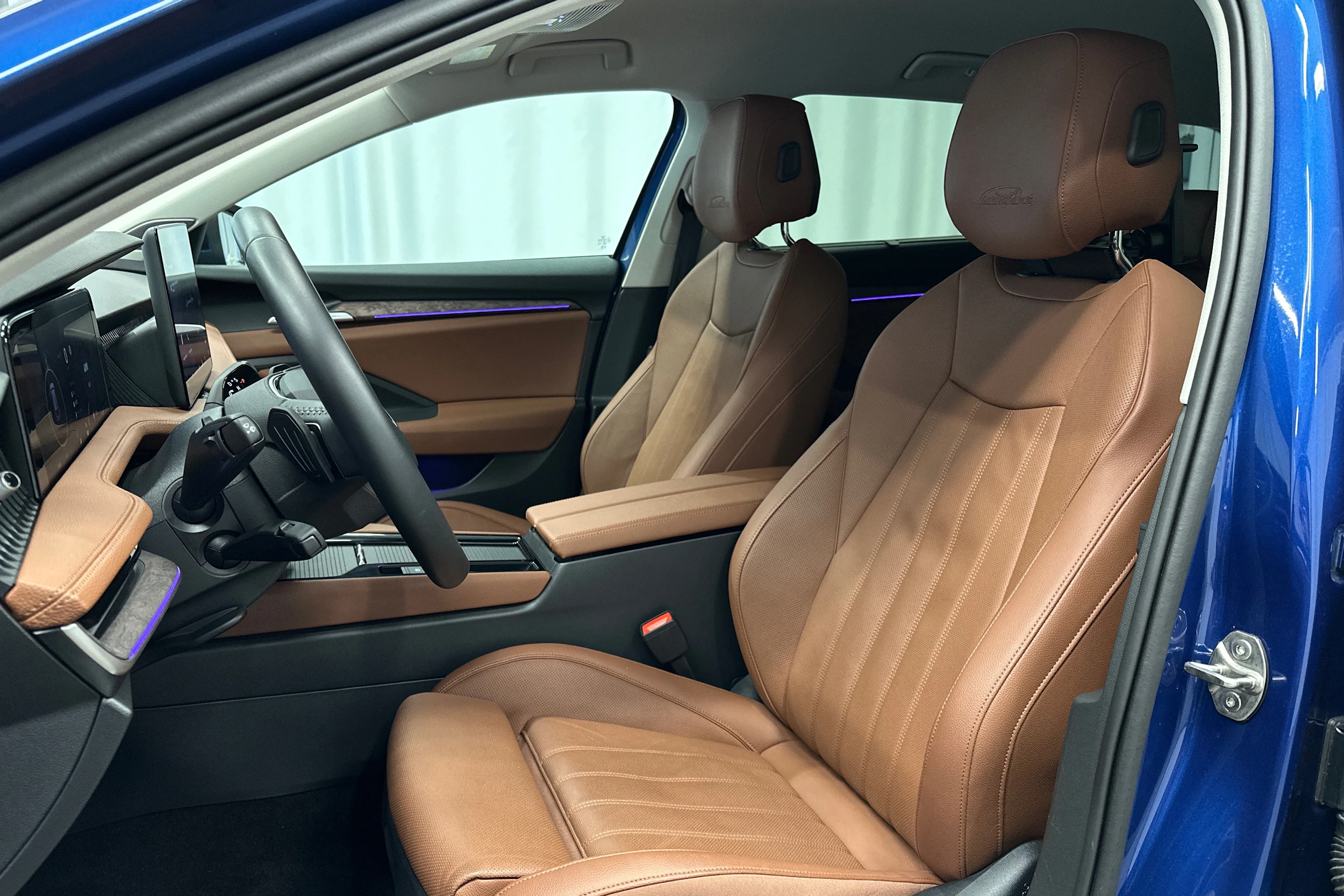 sininen Skoda Superb 2025 kuva 16.