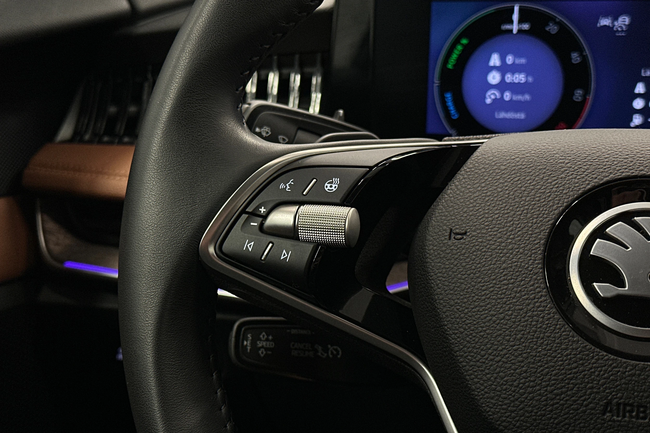 sininen Skoda Superb 2025 kuva 21.