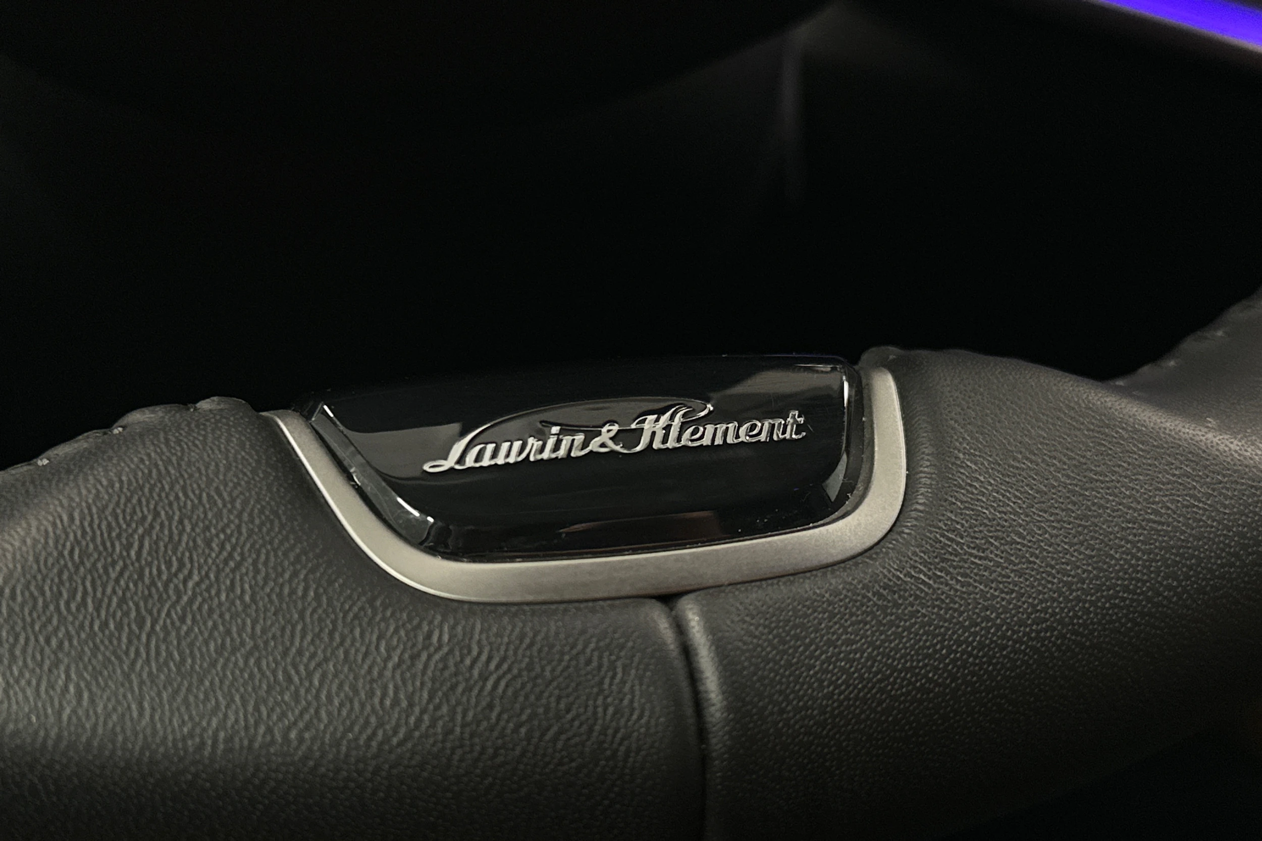 sininen Skoda Superb 2025 kuva 24.