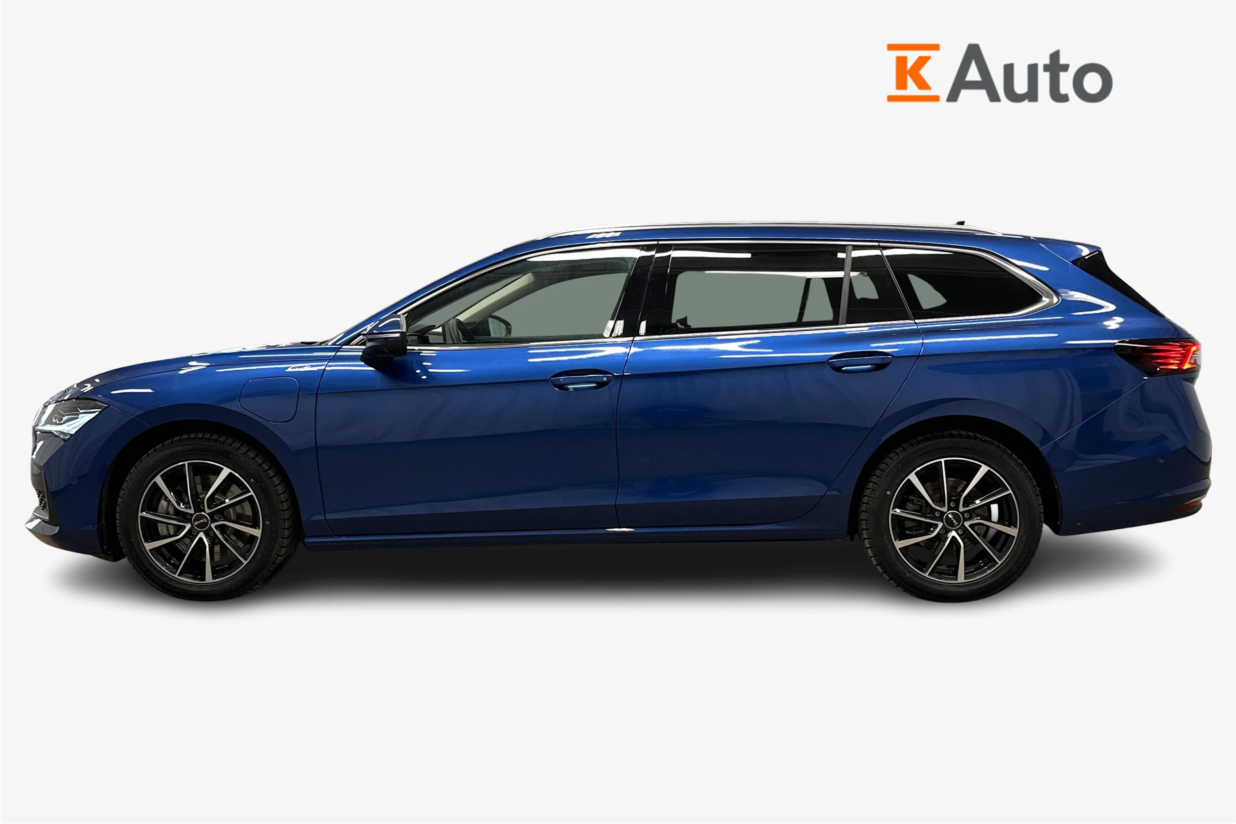 sininen Skoda Superb 2025 kuva 5.