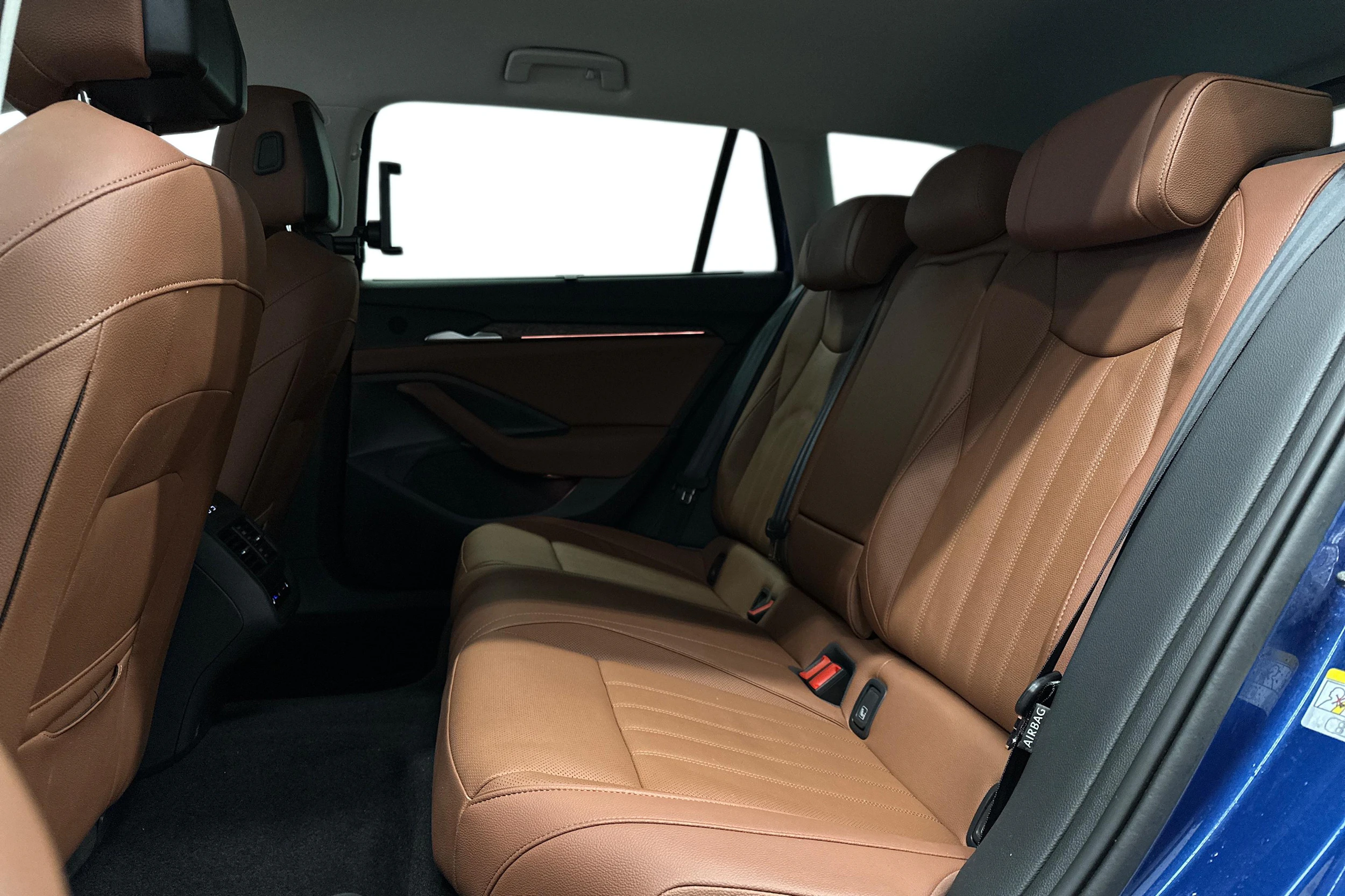 sininen Skoda Superb 2025 kuva 8.