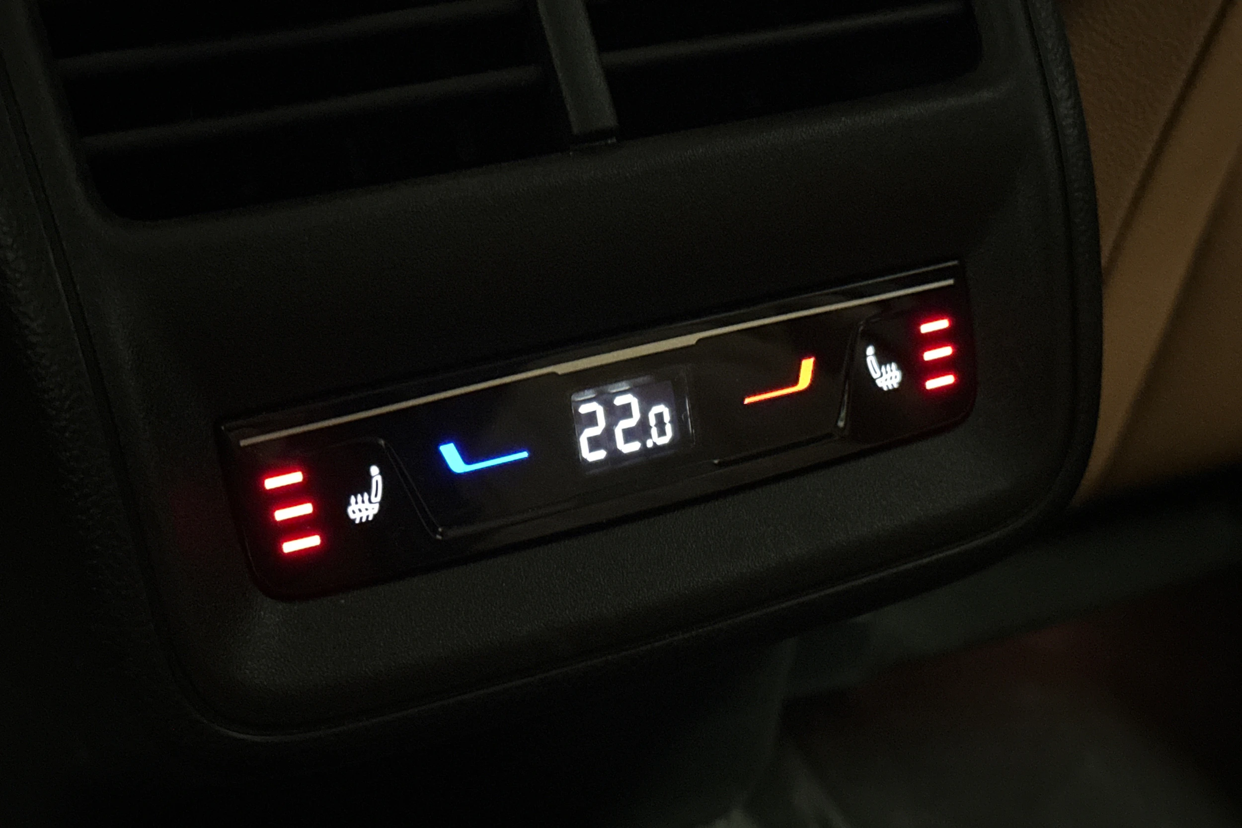 sininen Skoda Superb 2025 kuva 15.