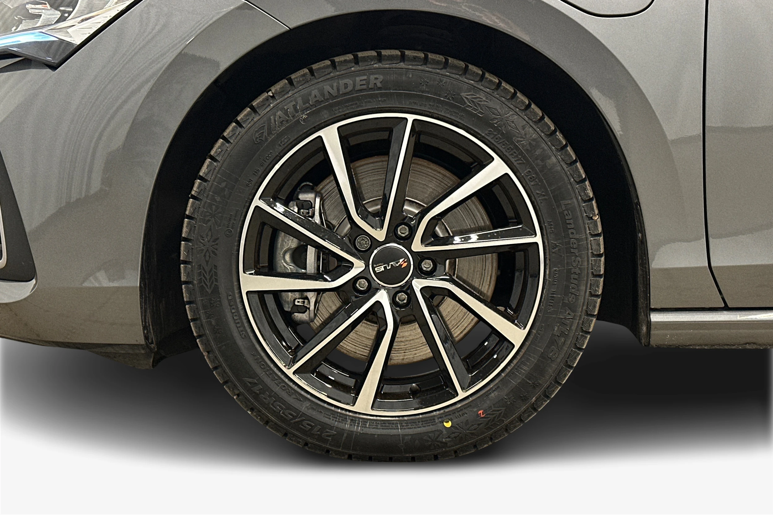 harmaa Skoda Superb 2025 kuva 9.