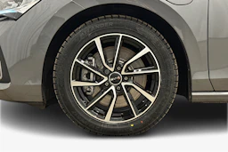 harmaa Skoda Superb 2025 kuva 9.