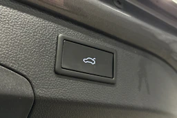 harmaa Skoda Superb 2025 kuva 12.