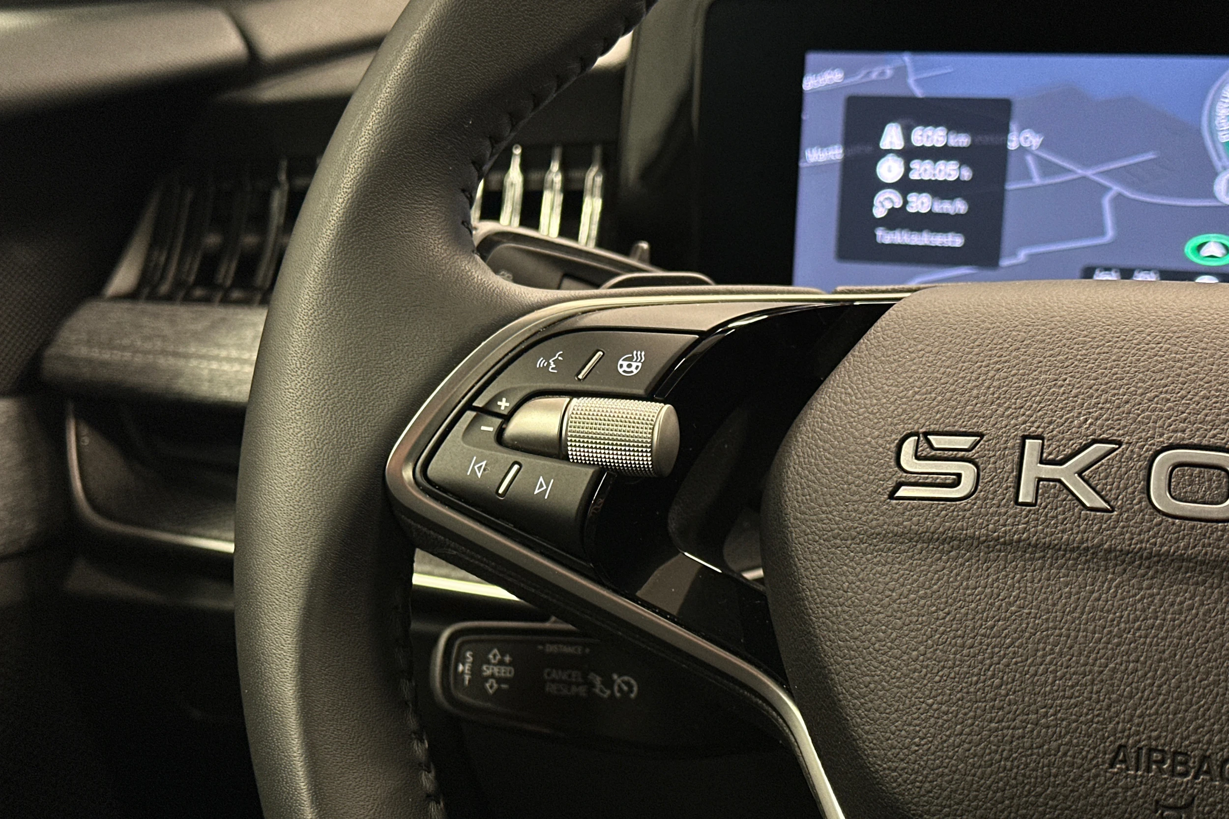 harmaa Skoda Superb 2025 kuva 17.