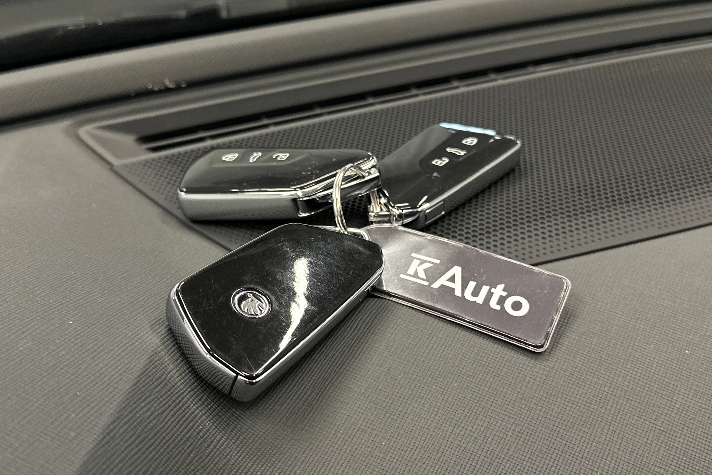 harmaa Skoda Superb 2025 kuva 28.