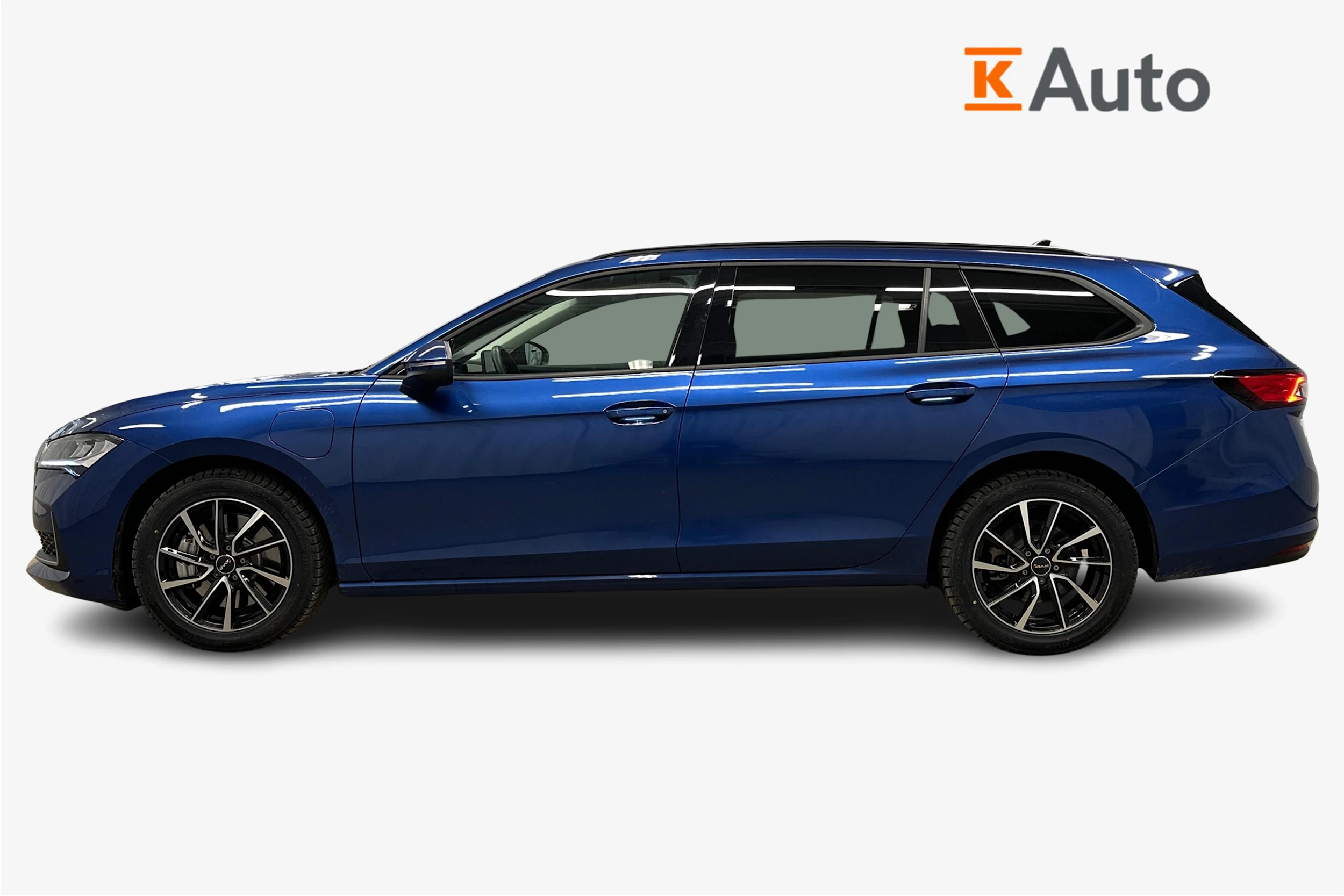 sininen Skoda Superb 2025 kuva 5.