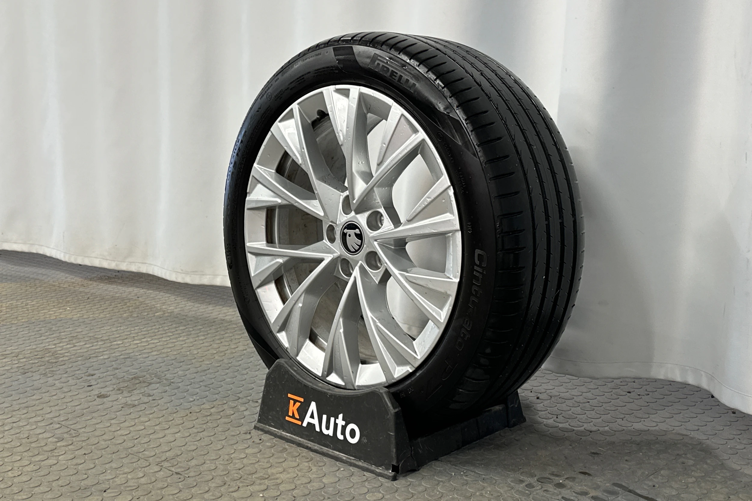 sininen Skoda Superb 2025 kuva 10.