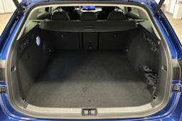 sininen Skoda Superb 2025 kuva 11.