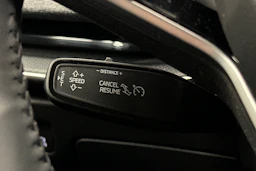 sininen Skoda Superb 2025 kuva 19.