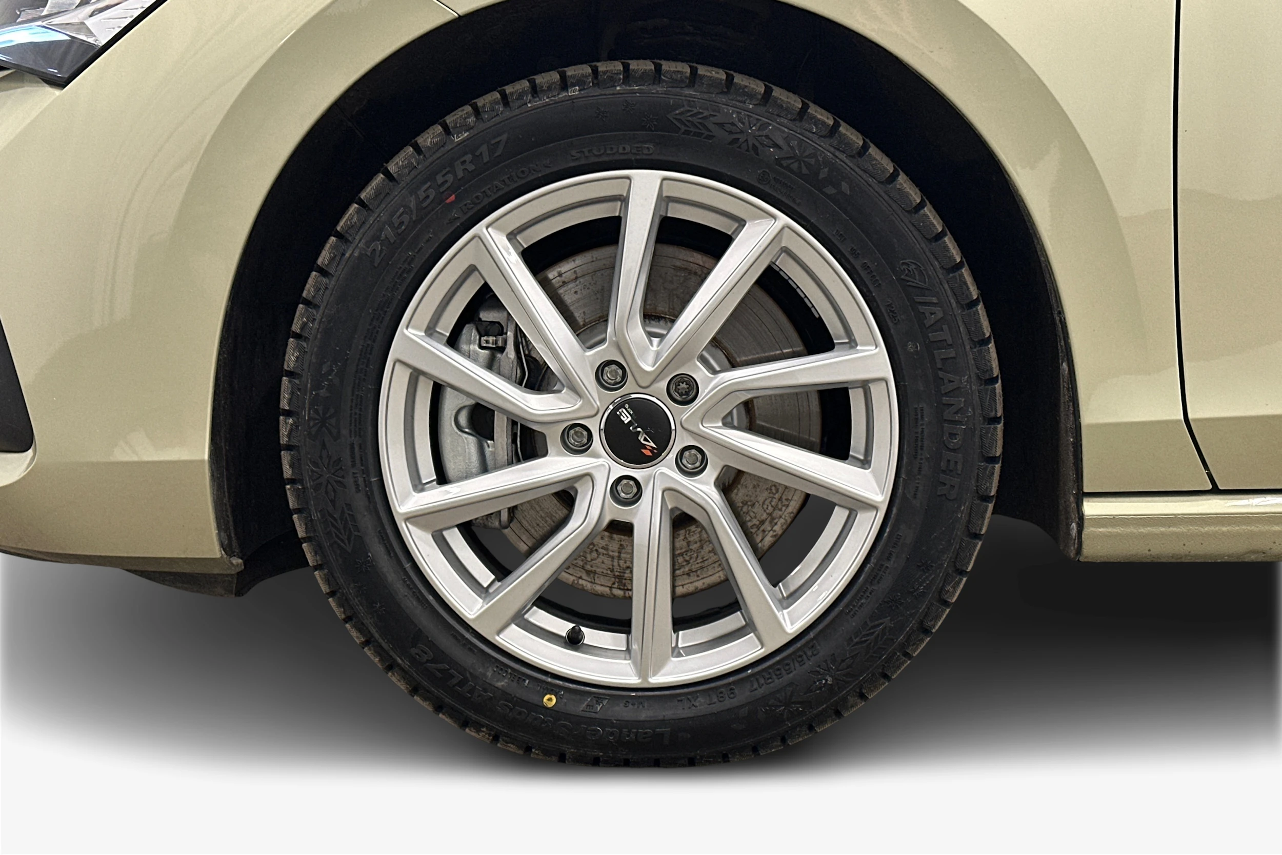 keltainen Skoda Superb 2025 kuva 9.