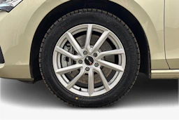 keltainen Skoda Superb 2025 kuva 9.