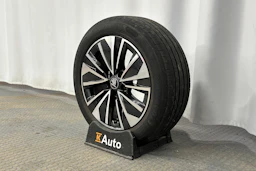 keltainen Skoda Superb 2025 kuva 10.