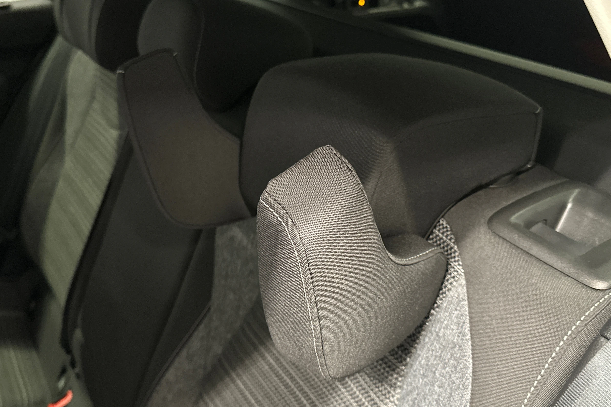 keltainen Skoda Superb 2025 kuva 14.