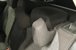 keltainen Skoda Superb 2025 kuva 14.