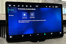 keltainen Skoda Superb 2025 kuva 23.