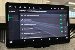 keltainen Skoda Superb 2025 kuva 24.