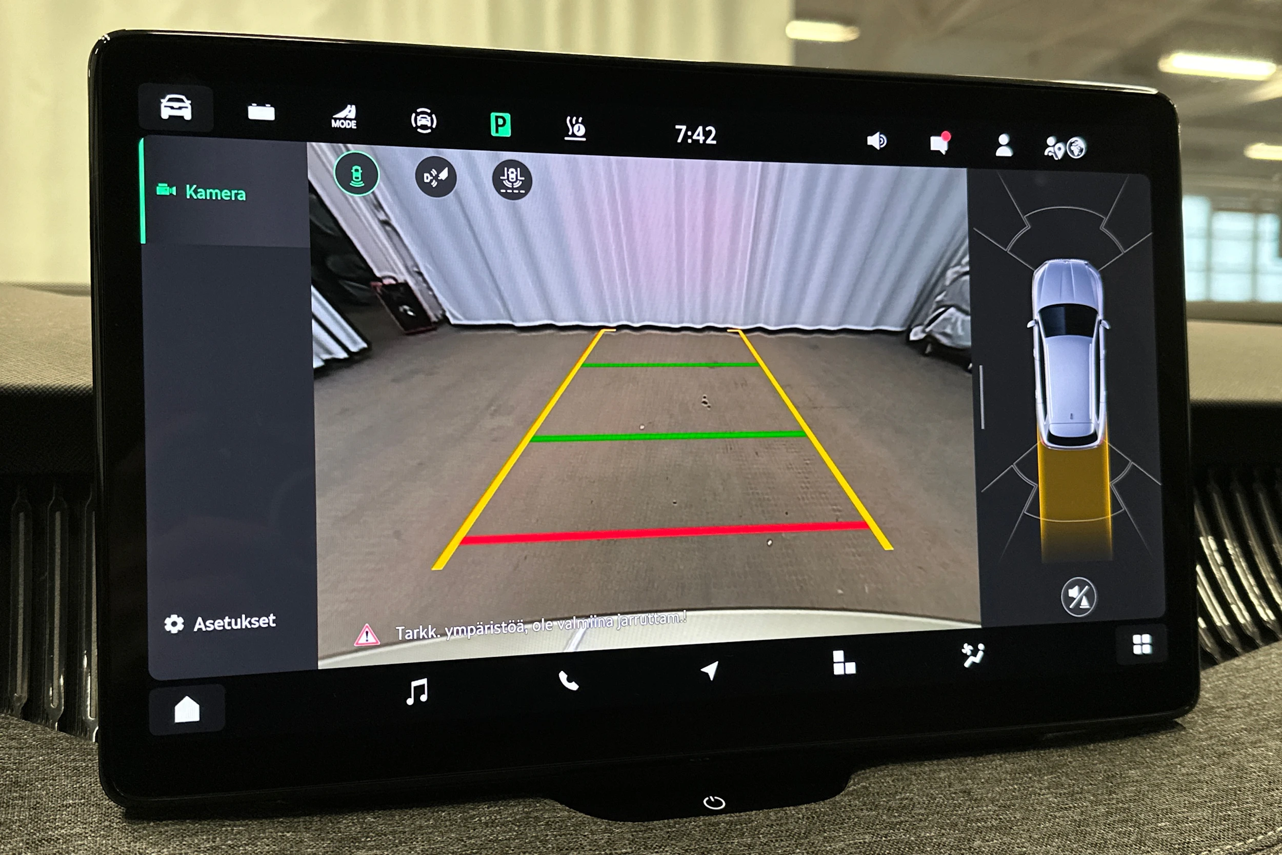 keltainen Skoda Superb 2025 kuva 27.