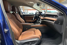 sininen Skoda Superb 2025 kuva 15.