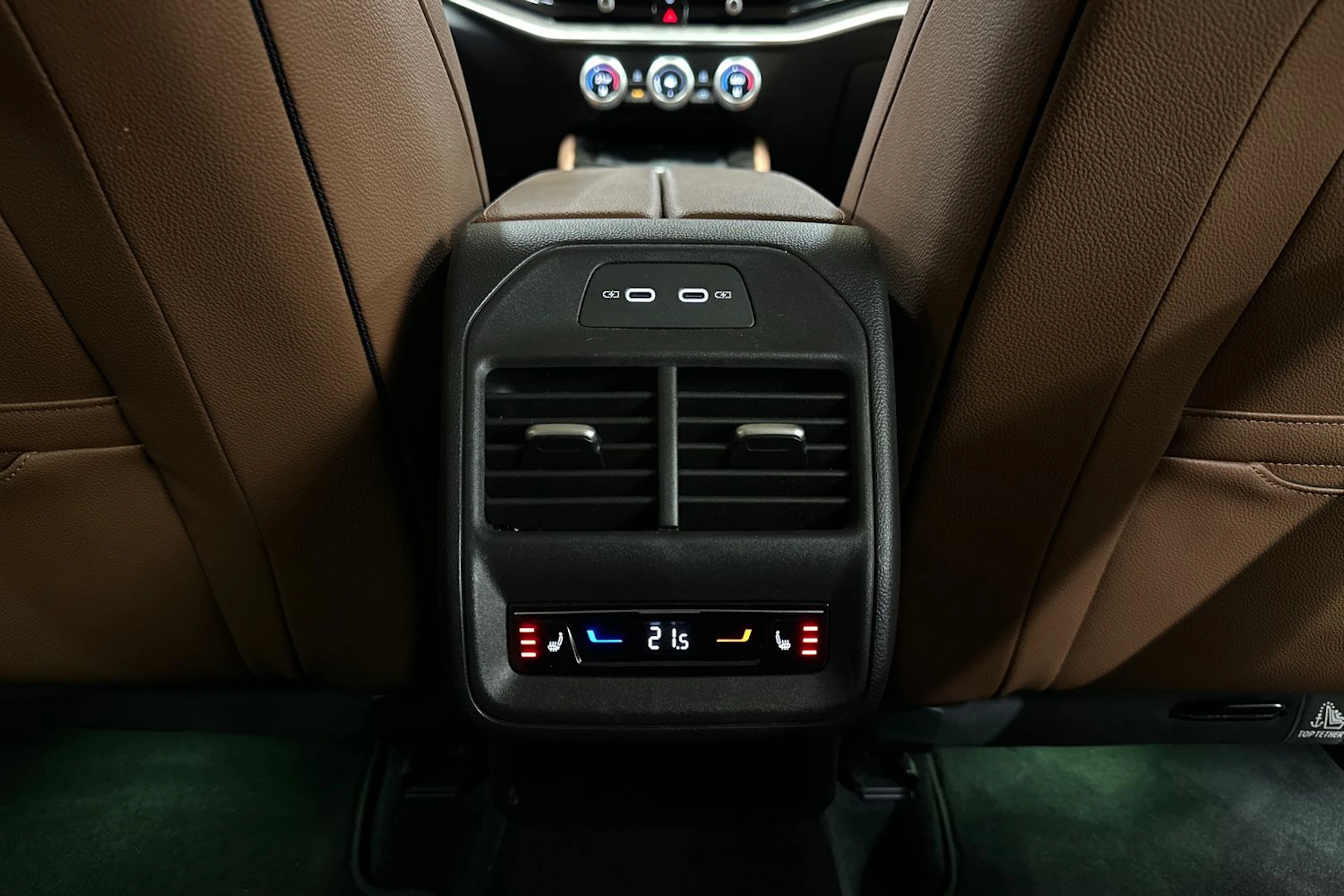 sininen Skoda Superb 2025 kuva 17.