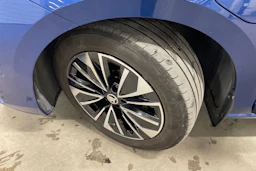 sininen Skoda Superb 2025 kuva 13.