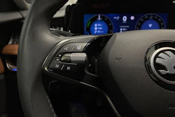 sininen Skoda Superb 2025 kuva 31.
