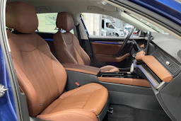 sininen Skoda Superb 2025 kuva 36.