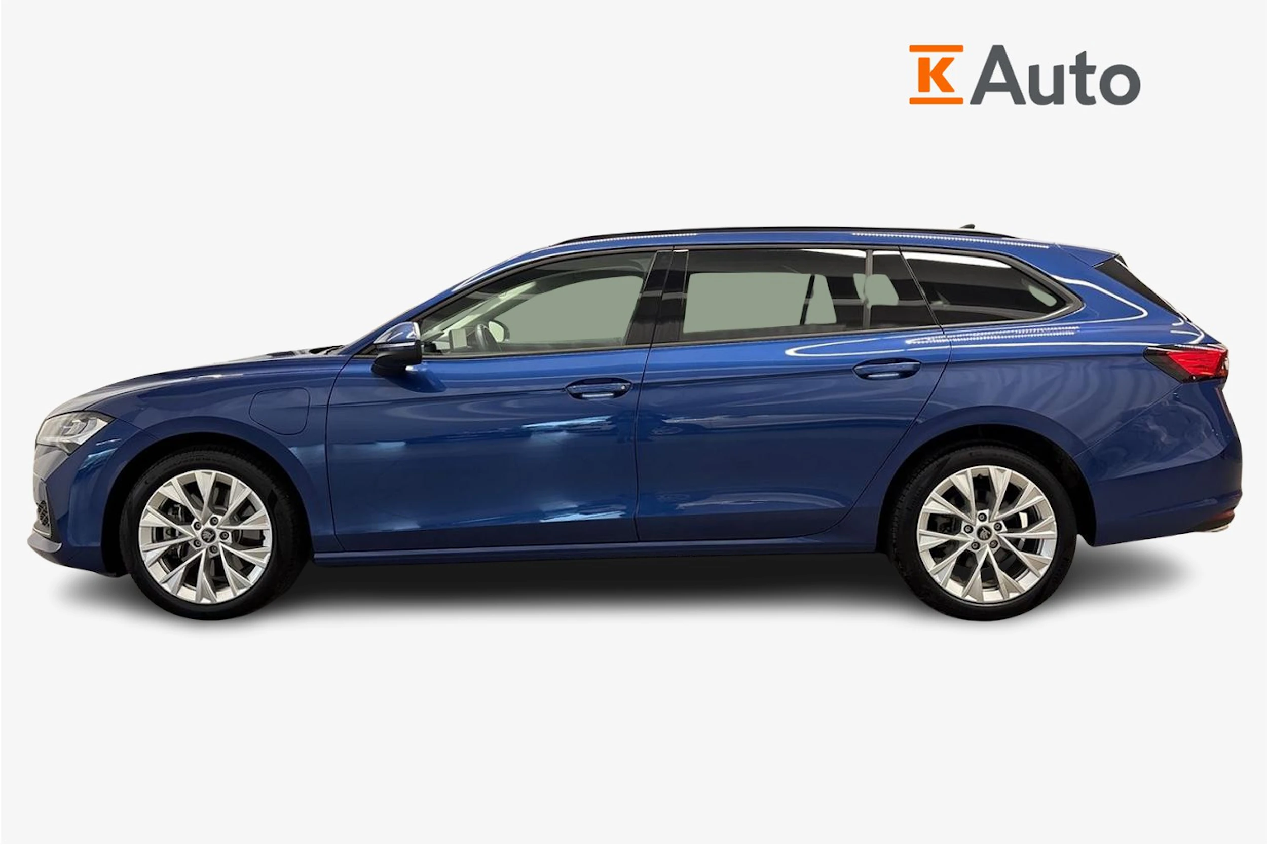 sininen Skoda Superb 2025 kuva 7.