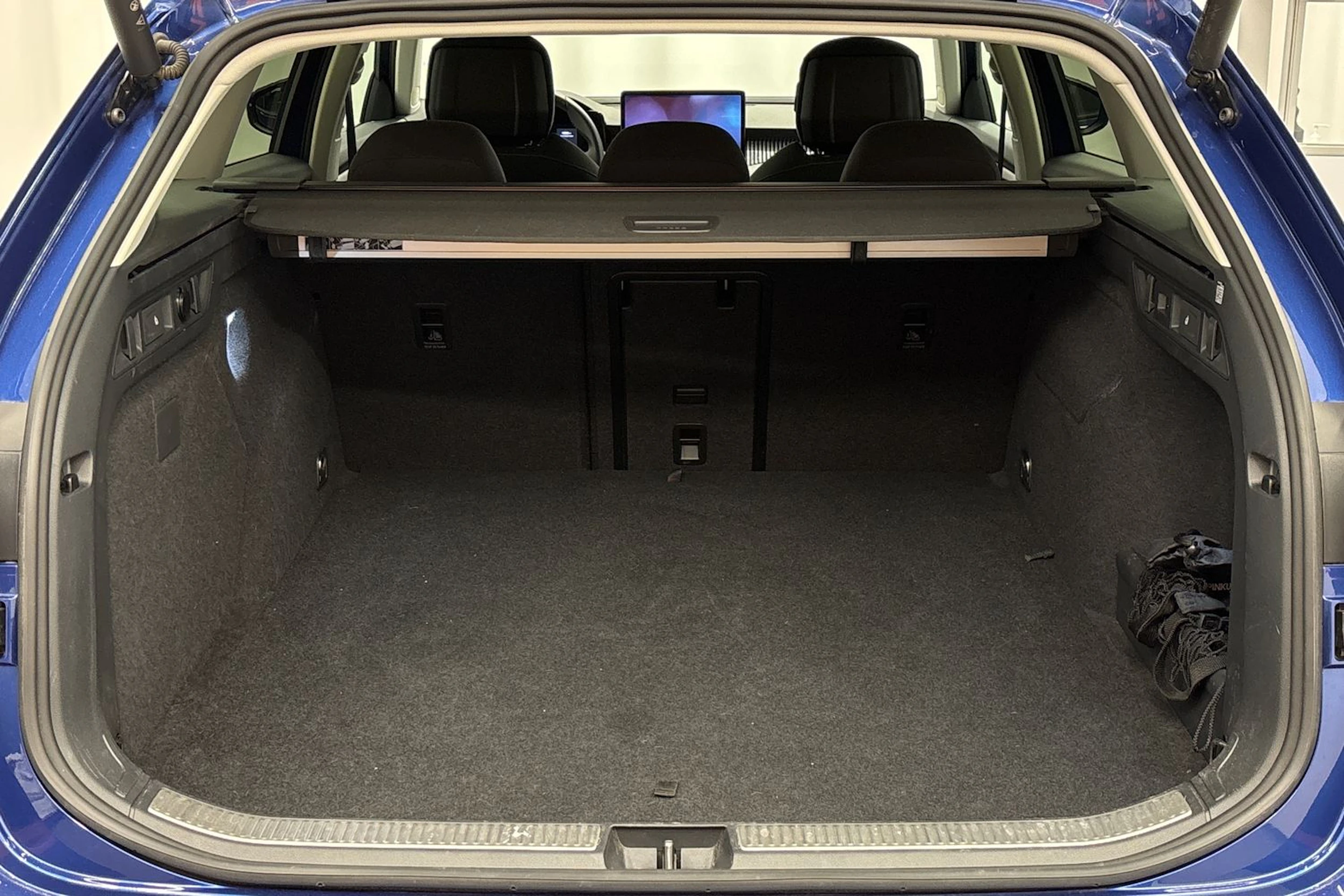 sininen Skoda Superb 2025 kuva 29.