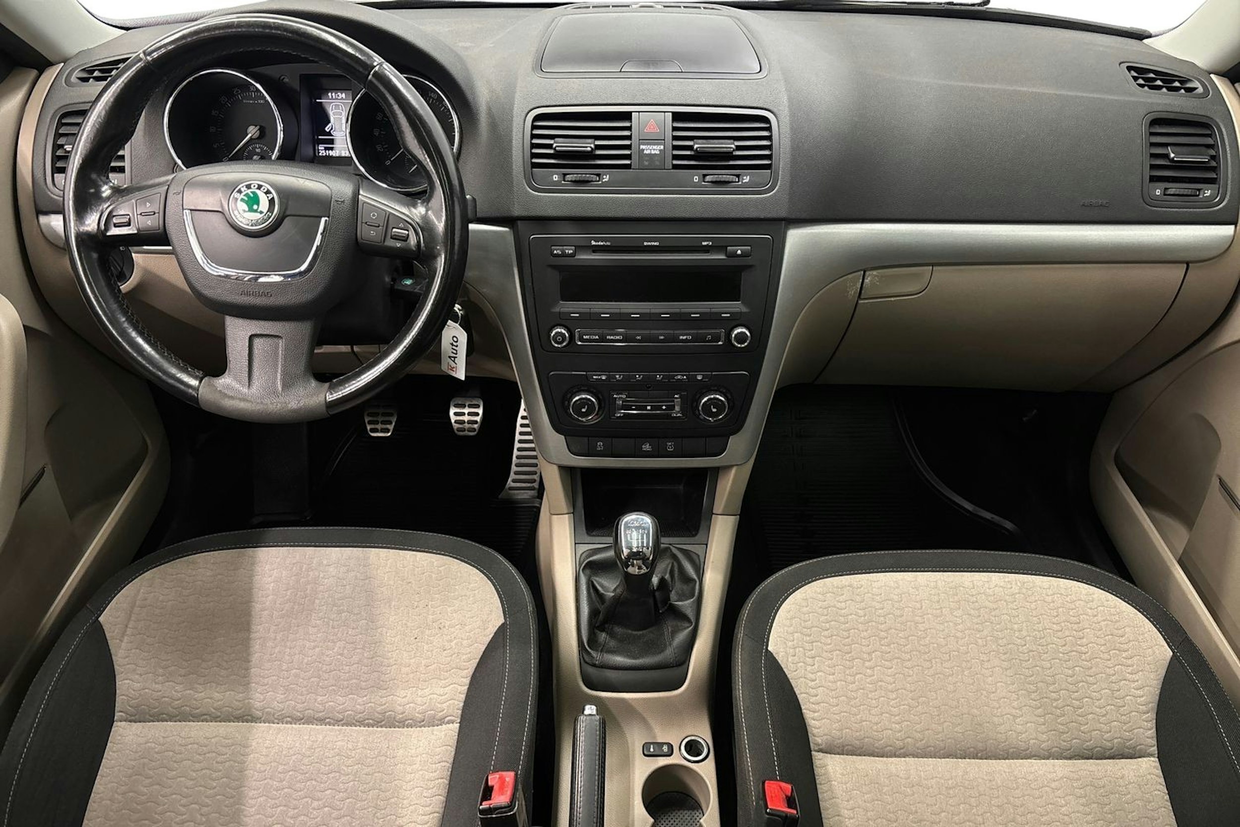 ruskea (beige) Skoda Yeti 2009 kuva 9.