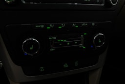ruskea (beige) Skoda Yeti 2009 kuva 25.